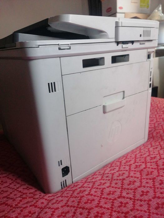 Лазерен цветен принтер HP Color LaserJet MFP M477fnw