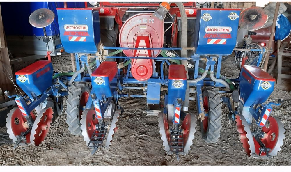 Semanatoare monosem  cu discuri de  porumb si de floarea soarelui