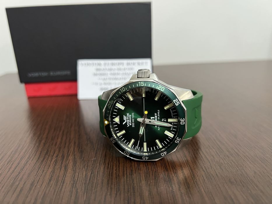 Amanet Royal CB: Ceas Vostok Europe Rocket Automatic ca nou la cutie factura bratara silicon model nh35-225a710