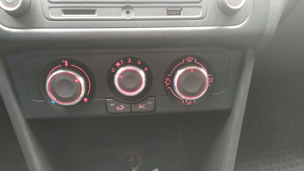 Крутилки для печки VW POLO