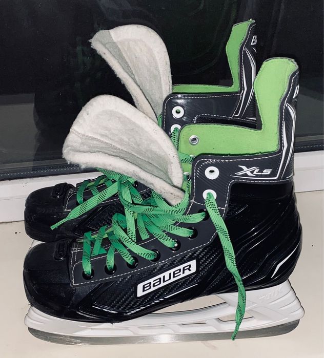 Продам коньки Bauer 41