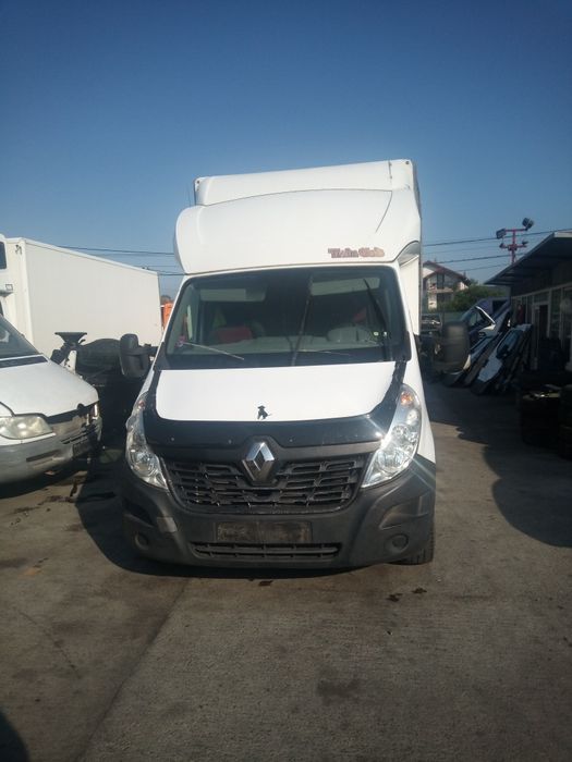 Dezmembrez Renault Master 2017