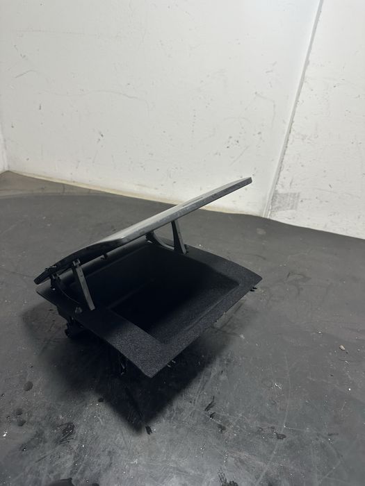 Sertar torpedou bord Volkswagen Vw Touran 1T1857921B