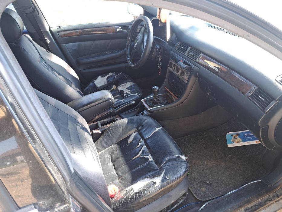 На части  Audi A6 2.5 180 кс