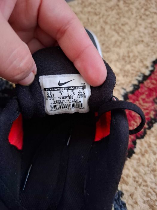 Adidași Nike, o purtare