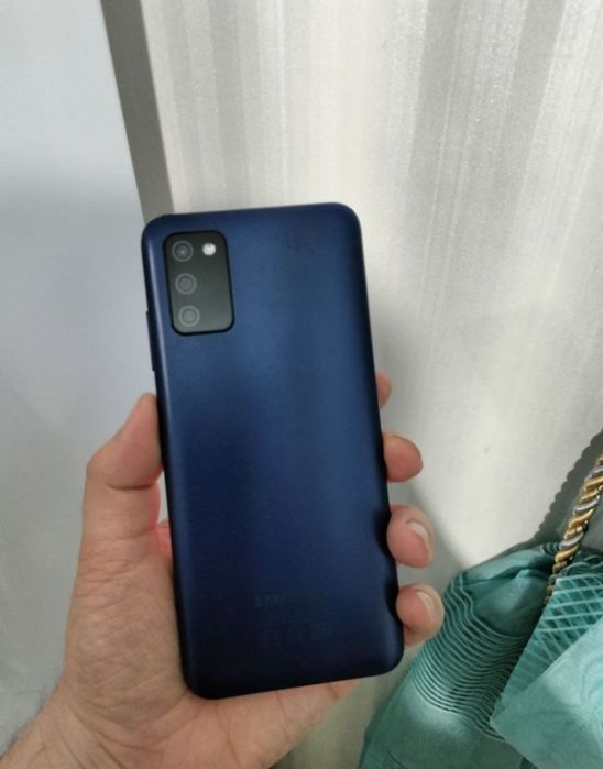 Продам Samsung galaxy.  4штуки.