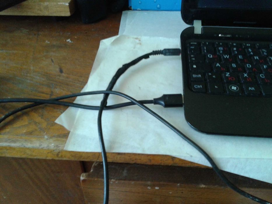 Малък лаптоп HP Mini модел 200-4210st за части