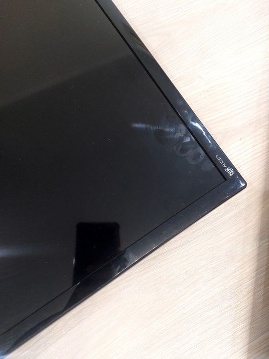 Телевизор самсунг.