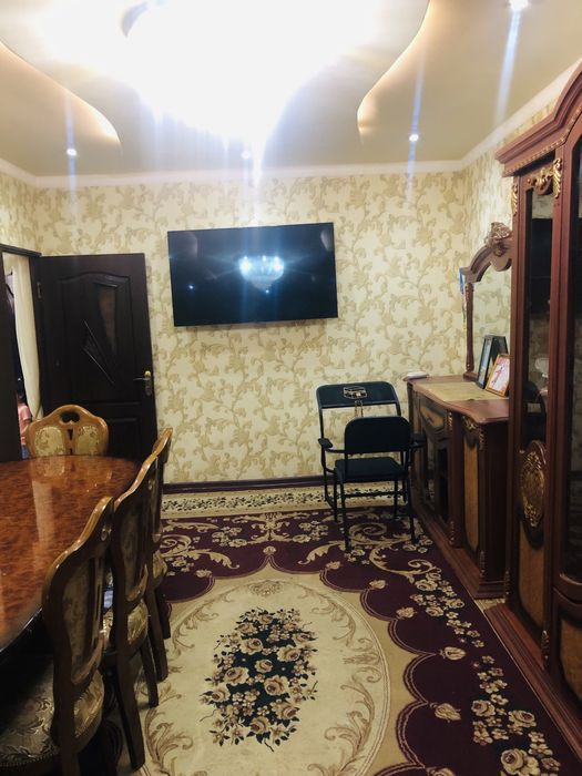 Продается  3 комнатная квартира. Кибрай. Центр.