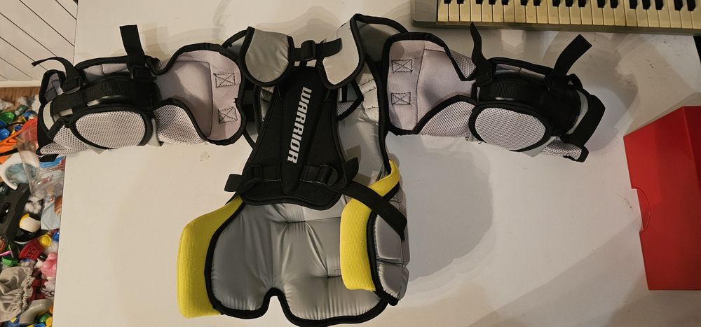 Нагрудник вратарский