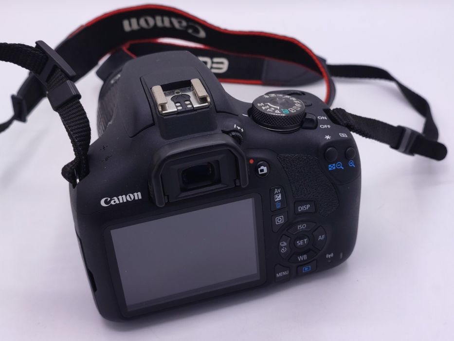 Camera foto DSLR Canon 2000D + obiectiv, Garantie 24 luni | #D89946