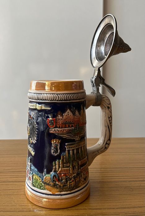 Порцеланова халба за бира