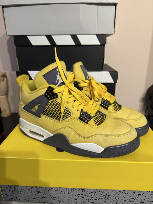 Jordan Retro 4 Lightning