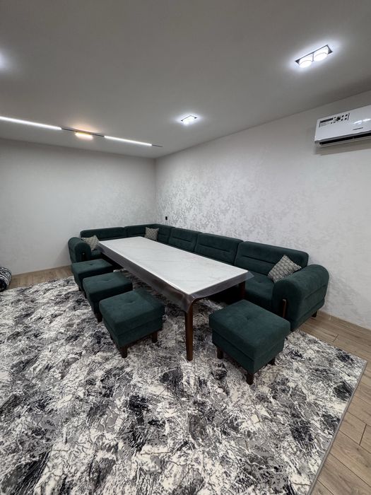 Ugalok divan Drak  mexmonxona uchun premium