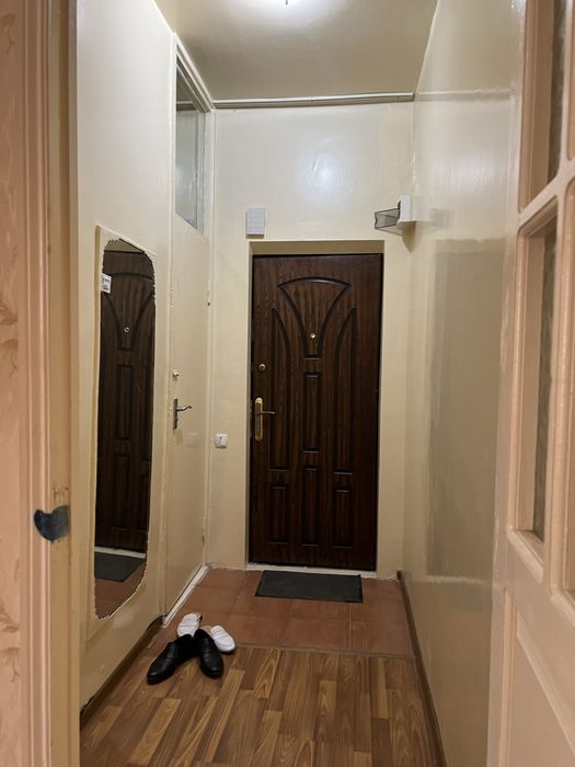 Продам квартиру Чиланзар 15, 3/4/4 не торец.С обстановкой.