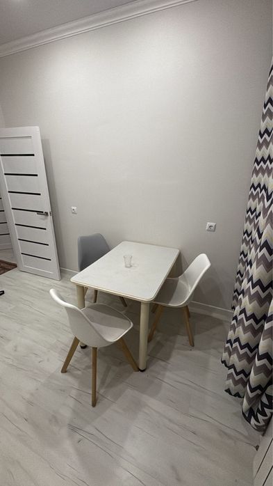 Продам стол со стульями