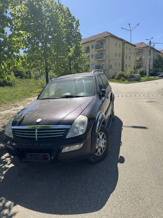 Vand Rexton Ssangyong pentru peise
