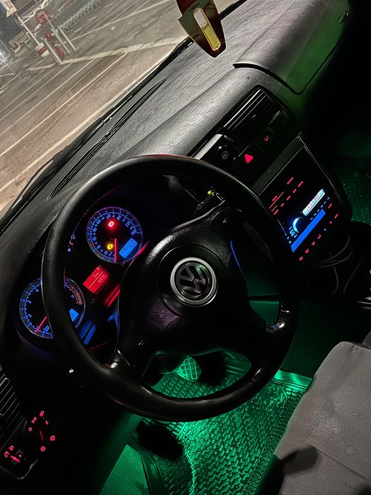 Vand Golf 4 1.6 benzina +GPL