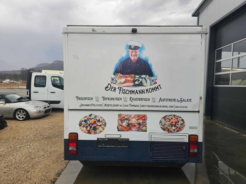 Мобилен магазин за риба