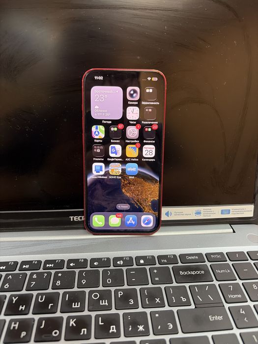 Продам Б/У iPhone 13 продукт рэд