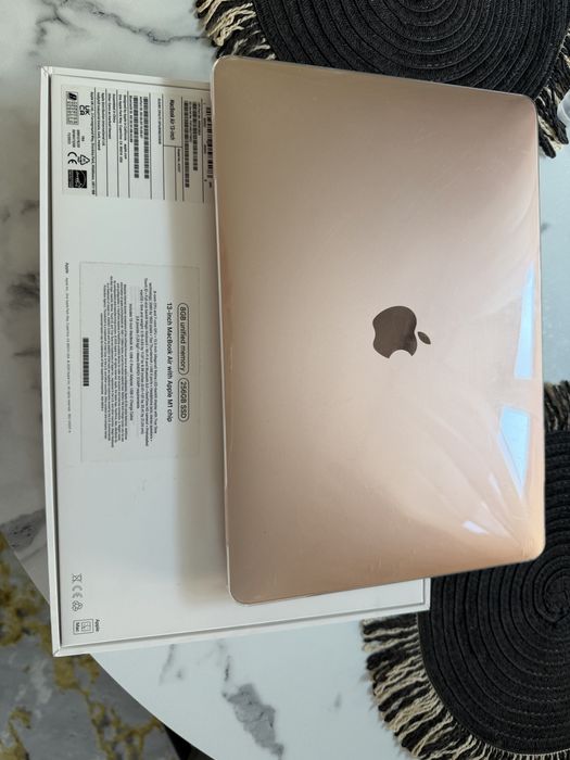Apple MacBook Air 13-Inch M1 (2020), 256GB, Gold Bucuresti