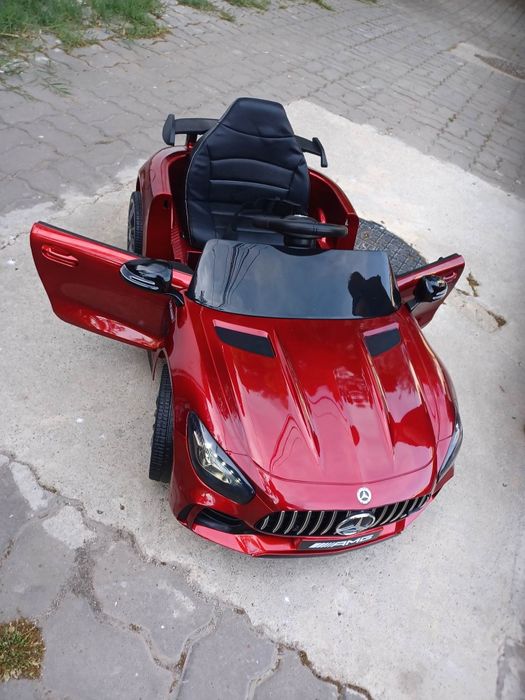Masina electrica Mercedes AMG pentru copii, vârsta maxima 5 ani