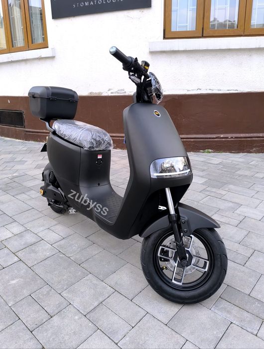 Scuter Electric 50km/h 900W baterie capacitate mare 30Ah  bluetooth