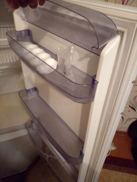 Холодильник в нормальном состояний. Марозит отлично.