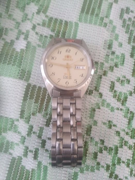 Продам часы наручные