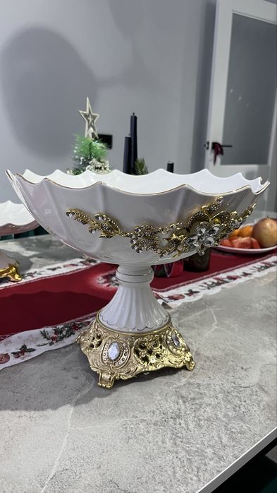 Фруктовница,конфетница и тортница