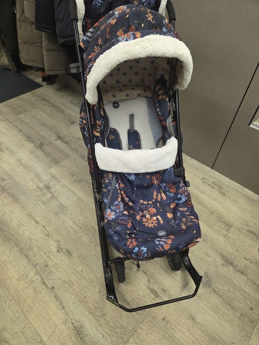 Продам Санки-коляску Ника