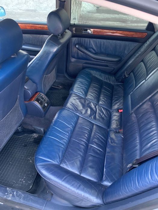 Срочно продаю машину ауди а6