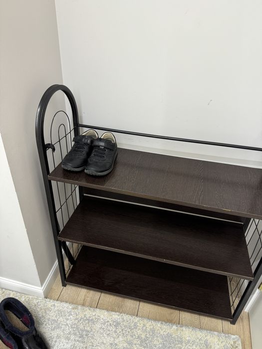 Продается обувница