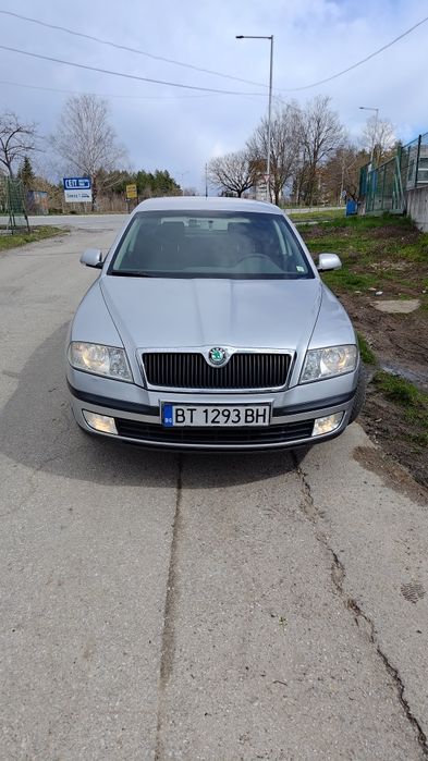 Skoda Octavia 1.6FSI 115кс 180180км 1ви Собственик Обслужена Michelin