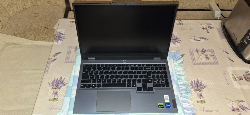 Laptop GAMING - Lenovo LOQ 15IAX9 (ca nou, in garantie )