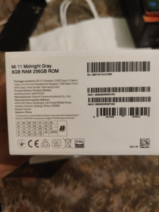 Продам два телефона mi 11 и редми 10 про