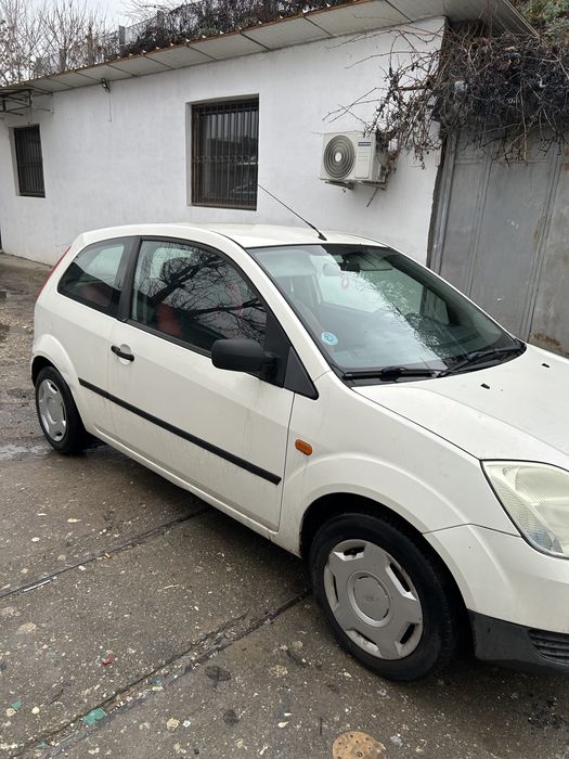 FORD Fiesta 2005 — imagine 2