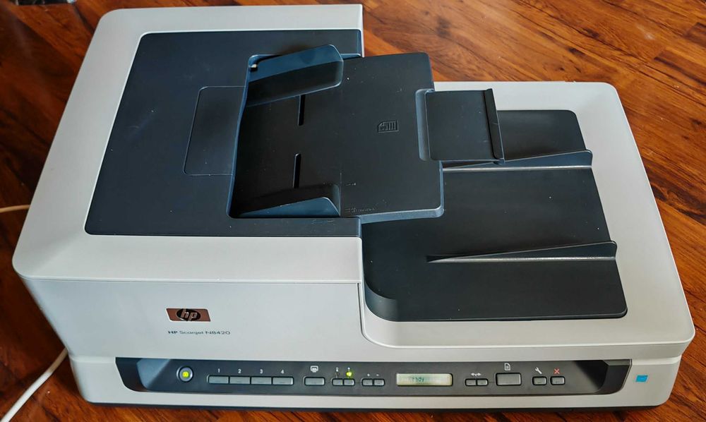 Професионален Скенер HP ScanJet N8420, 600dpi, A4, двустранно сканиране, ADF, USB