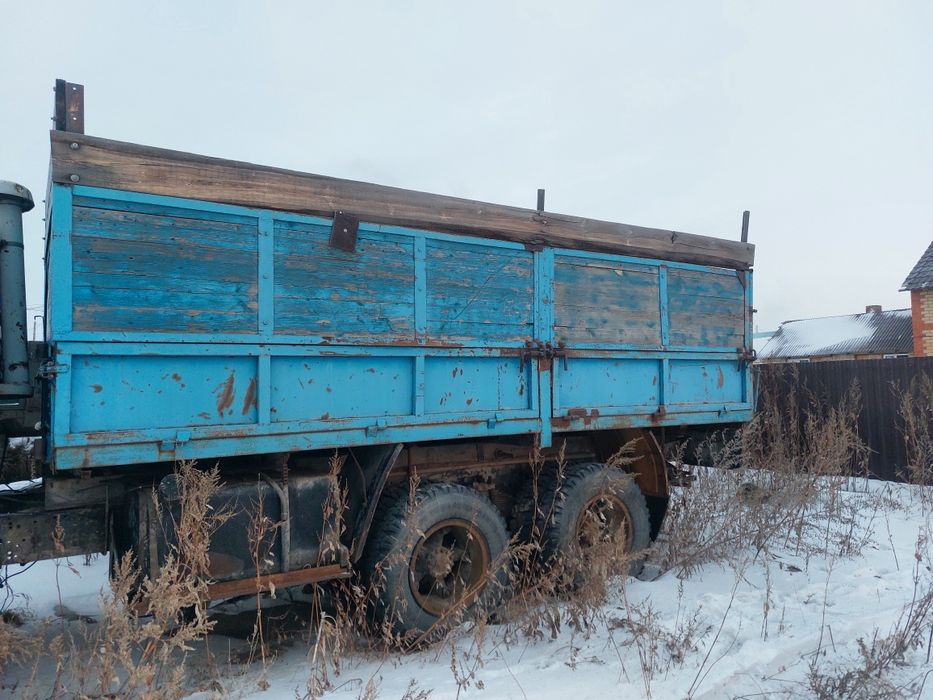 Продам кузов бортовой ,камаз