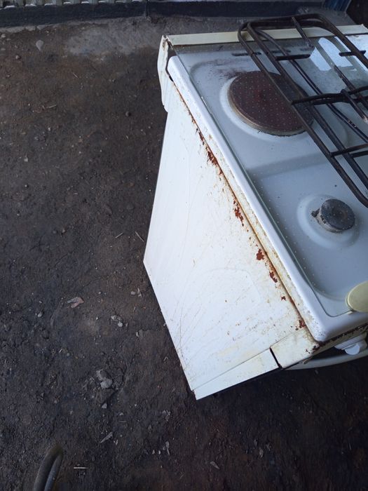 Продам газ плиту