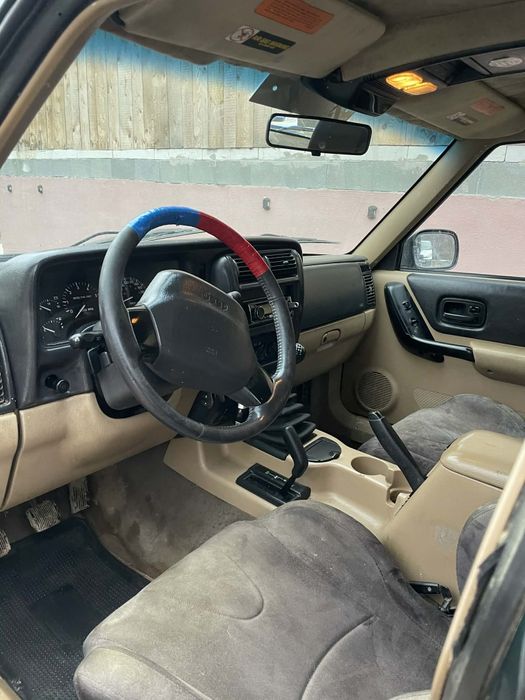 Vând Jeep Cherokee XJ 2.5 DIESEL