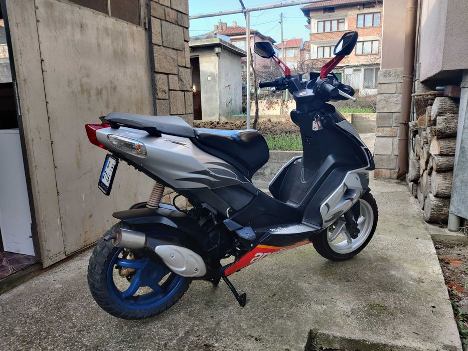 Скутер Aprilia SR 70cc
