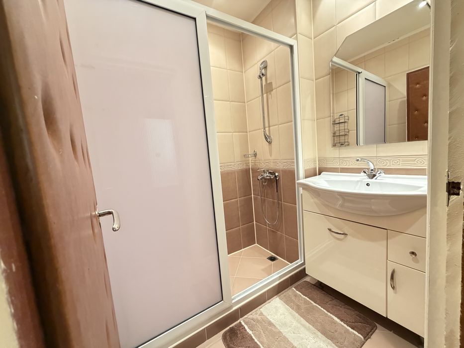 ИМОТИ Силистра продава тристаен апартамент с гараж