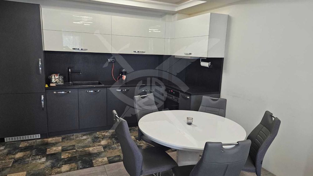 Дава се под наем Двустаен апартамент в Пловдив, Гагарин - 72 кв.м за 458.49 € - Снимка #1