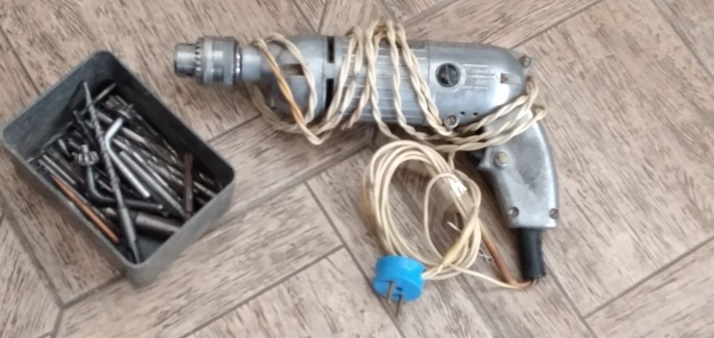 Электроинструмент