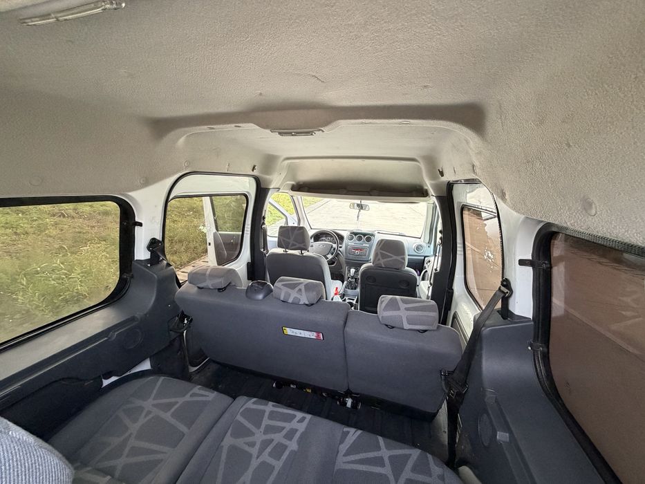 Ford Tourneo Connect 8 Locuri Diesel