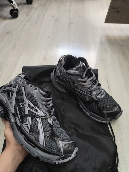 Balenciaga runners grey 42,43