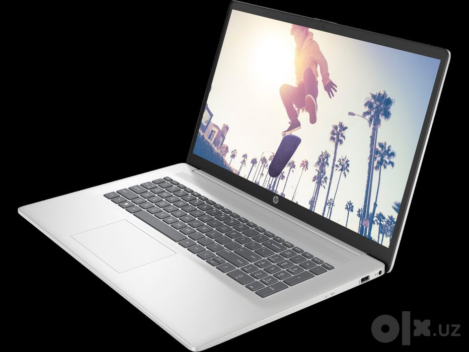 HP Laptop 17 Ryzen 5-7430u/8Gb/512Gb SSD/17.3" Full HD IPS/WINDOWS 11