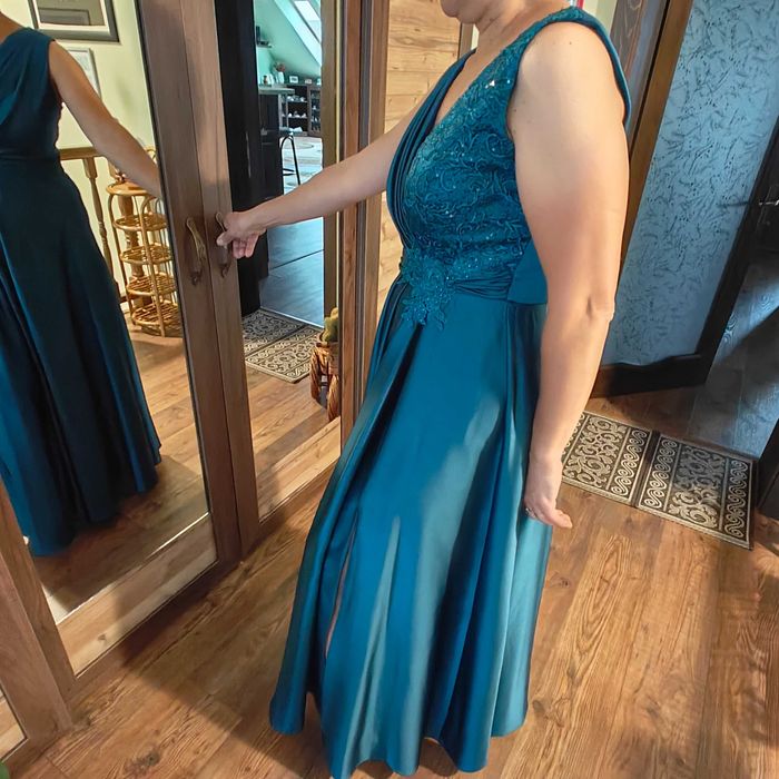 Vand rochie de seara