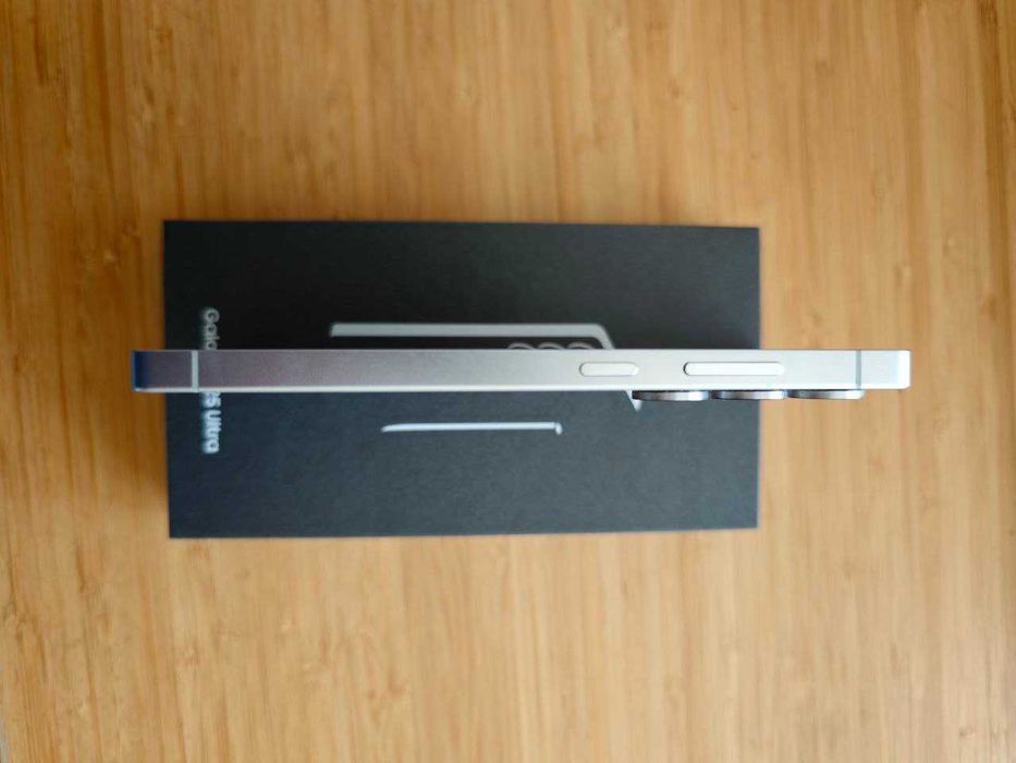 Samsung Galaxy S25 Ultra 5G 12 GB RAM 512 ROM Гаранция Като Нов